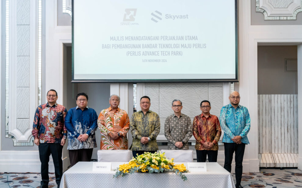 Leading-ASEAN’s-Next-Gen-Data-Centre-Wave-01